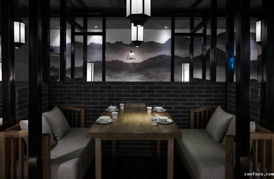 380平米烧烤烤肉餐馆设计方案图