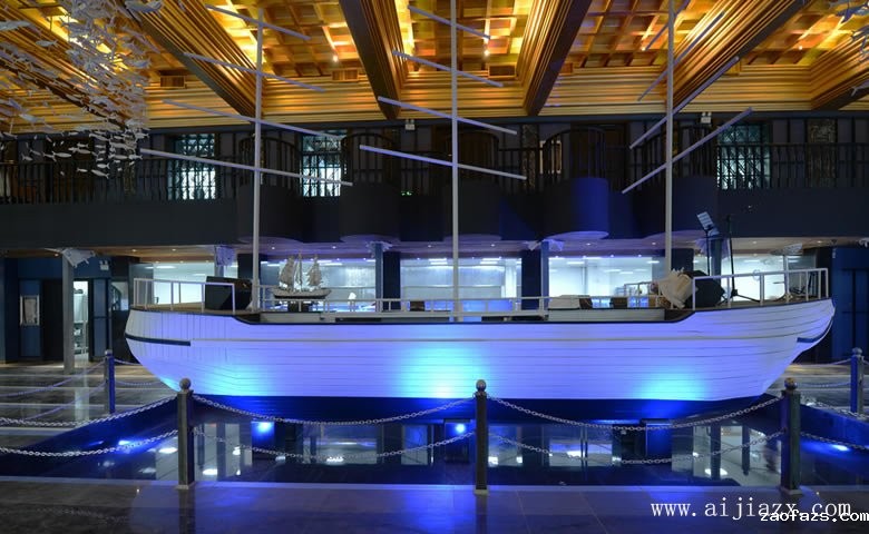 个性奢华的海洋主题火锅餐馆前厅装修效果图